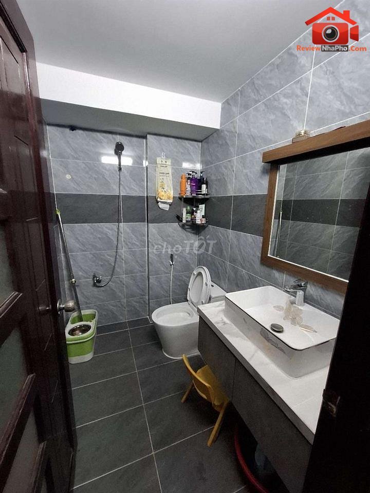 Review nhà phố Quận Tân Phú TP.HCM – Nhà 4 tầng mặt tiền đường nhựa 8m
