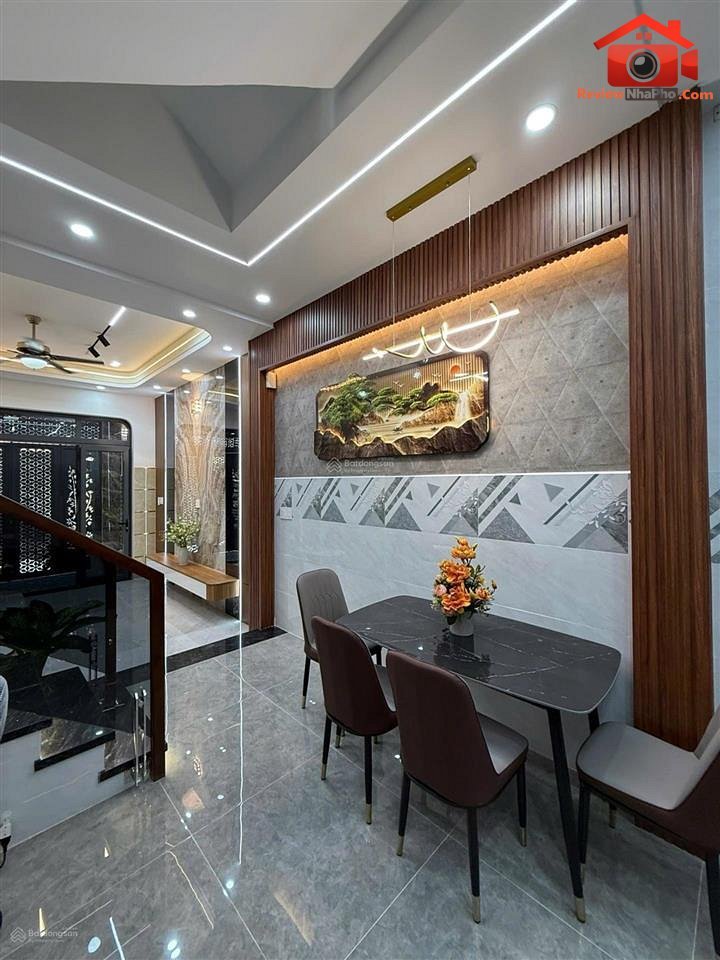 Review nhà phố Đô Đốc Long Tân Quý Quận Tân Phú TP.HCM giá 7.98 tỷ