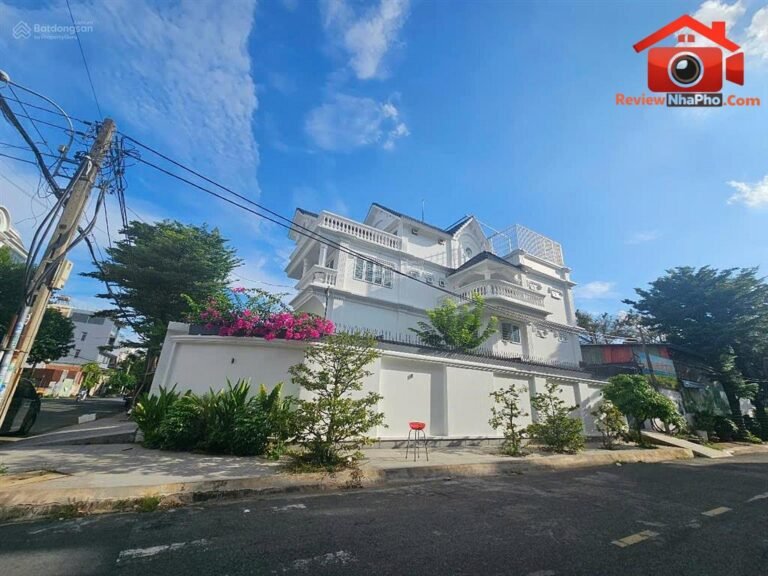 Review nhà phố Quận Bình Tân TP.HCM: Biệt thự góc 2 mặt tiền giá 42 tỷ