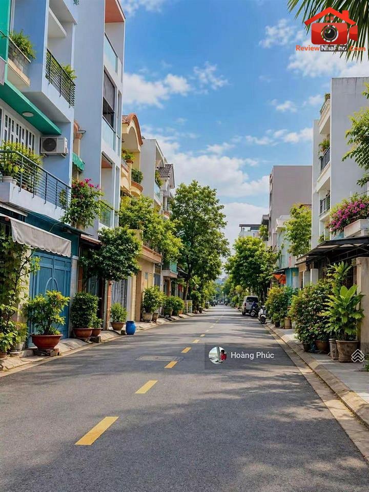 Review nhà phố 5 phòng ngủ hẻm xe tải Thoại Ngọc Hầu Quận Tân Phú TP.HCM giá 7 tỷ