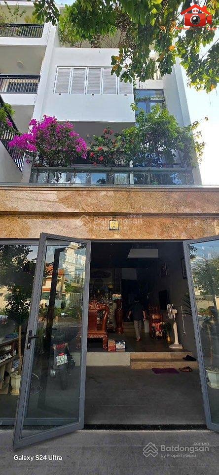 Review nhà phố mặt tiền đường 30, Phường Bình Trị Đông B, Quận Bình Tân, Hồ Chí Minh giá 18.5 tỷ
