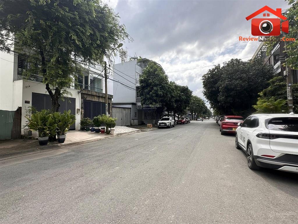 Review nhà phố mặt tiền đường 30, Phường Bình Trị Đông B, Quận Bình Tân, Hồ Chí Minh giá 18.5 tỷ