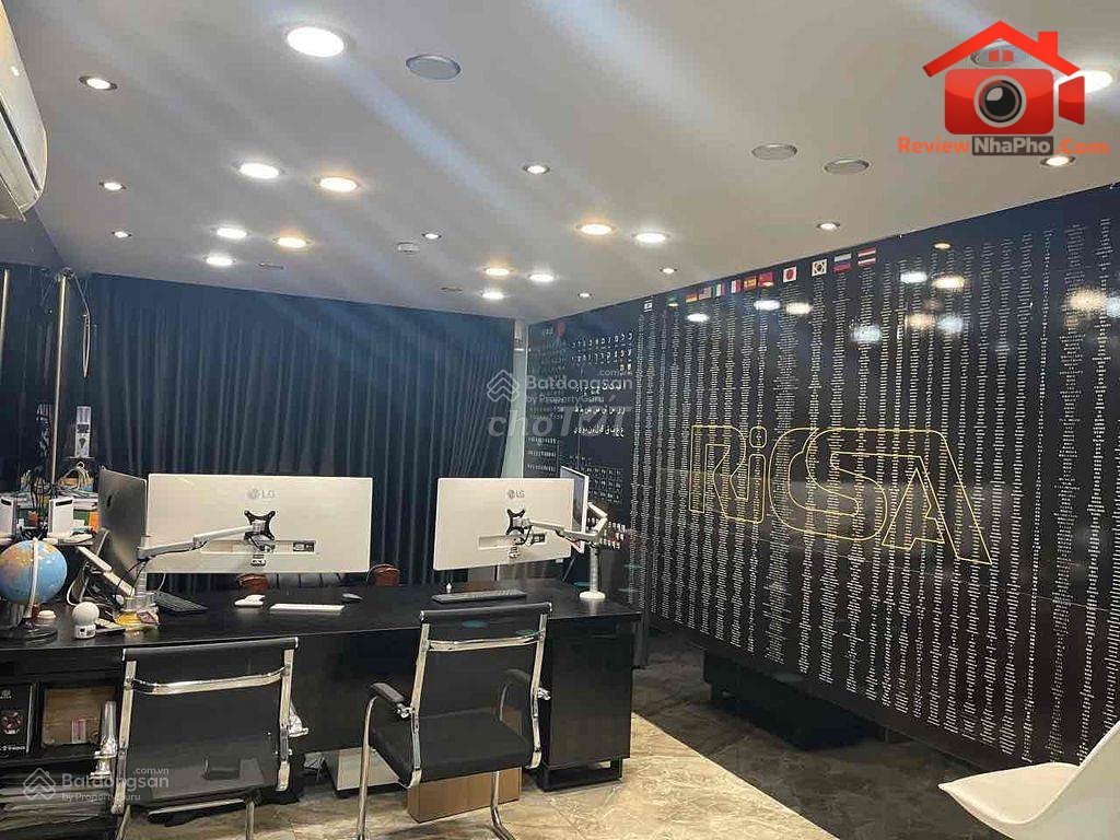 Review nhà phố TP.HCM mặt tiền Hoàng Việt 241m² gi… – Bán nhà mặt phố Quận Tân Bình – TP Hồ Chí Minh giá BÁN Trên 80 tỷ