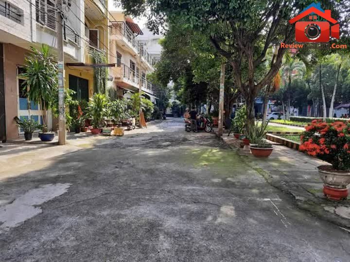 Review nhà phố Tân Phú TP.HCM 2 tầng 2PN gần chợ T… – Bán nhà mặt phố Quận Tân Phú – TP Hồ Chí Minh giá BÁN 5 – 7 tỷ