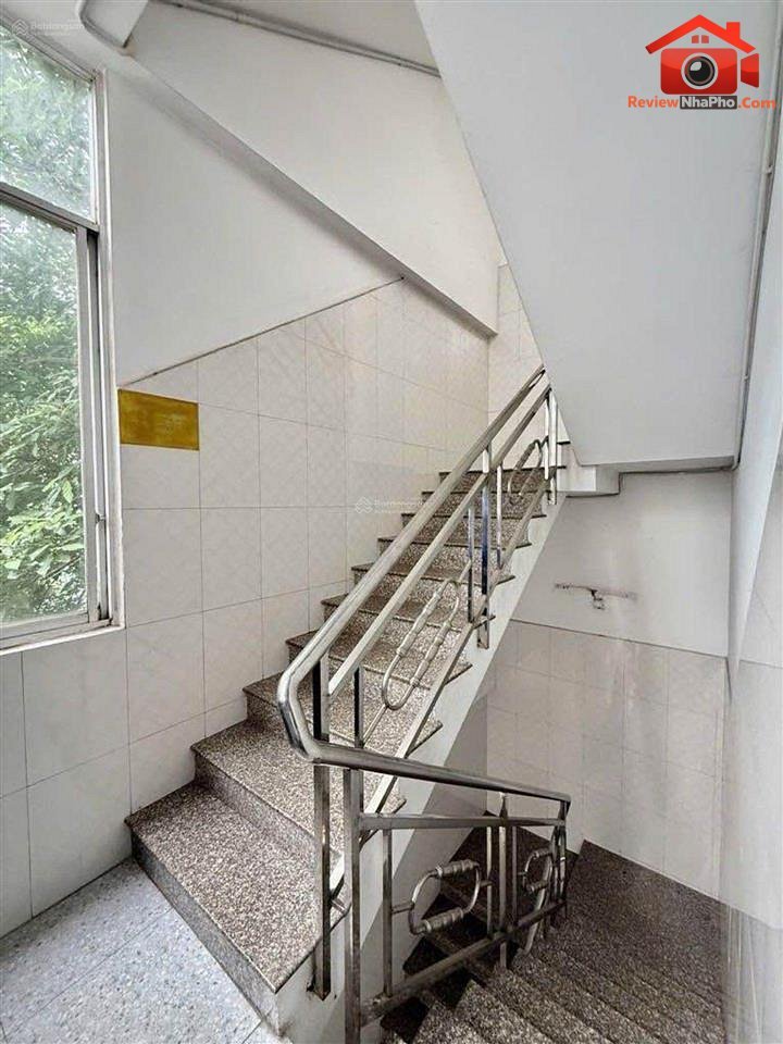 Review nhà phố Quận Bình Tân 5 tầng, 90m2, giá 11.9 tỷ