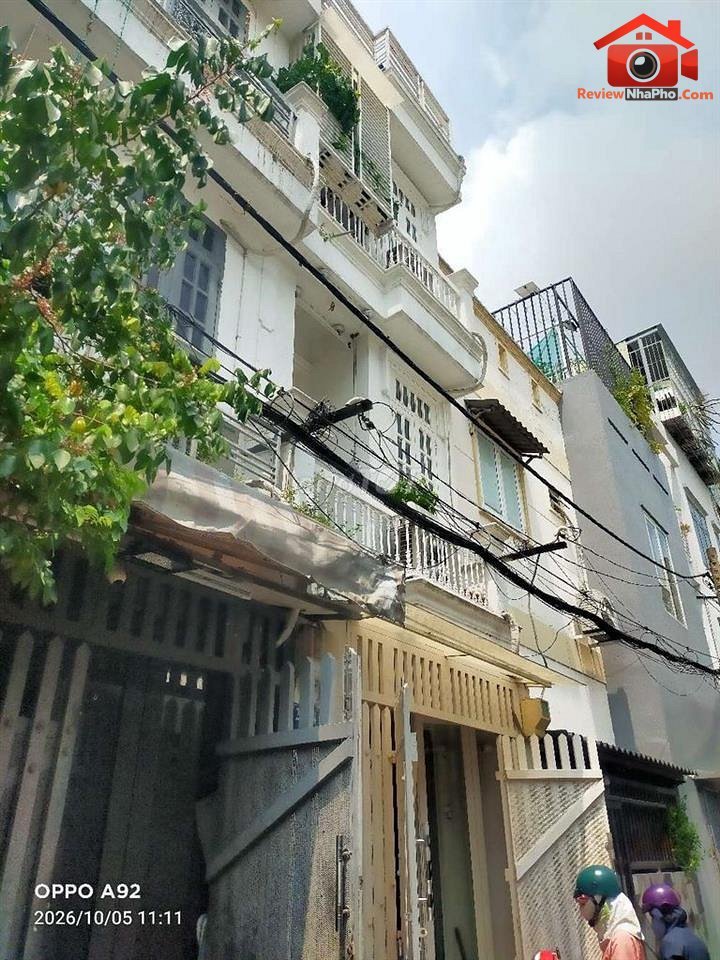 Review nhà phố Quận Tân Phú với giá 3.6 tỷ, 33m2 hẻm xe hơi