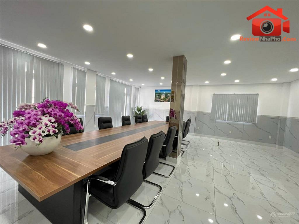 Bán building mặt tiền Trường Sơn, Quận Tân Bình, giá 150 tỷ, diện tích 270m2