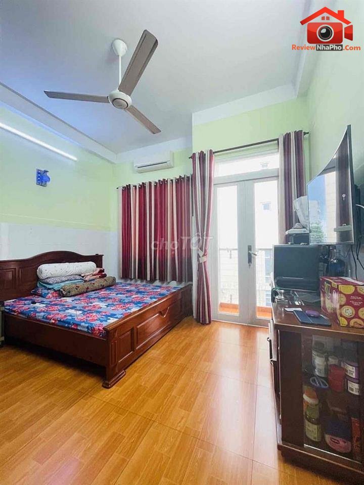 Review nhà phố Trịnh Đình Thảo, Phường Hòa Thạnh, Quận Tân Phú, TP.HCM – 5 phòng ngủ