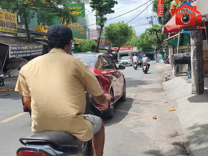 Review nhà phố Quận Tân Phú TP.HCM mặt tiền đường Cầu Xéo giá 16.5 tỷ