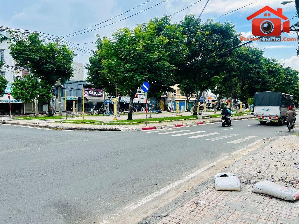 Review nhà phố Quận Bình Tân TP.HCM với giá 11,2 tỷ – 5 tầng sang trọng