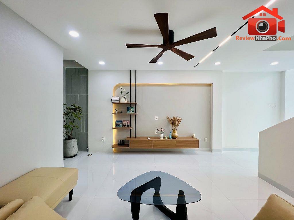 Review nhà phố Quận Bình Tân TP.HCM với giá 11,2 tỷ – 5 tầng sang trọng