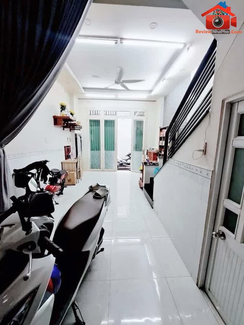 Review nhà phố sát mặt tiền Tân Hương phường Tân Quý quận Tân Phú TP.HCM