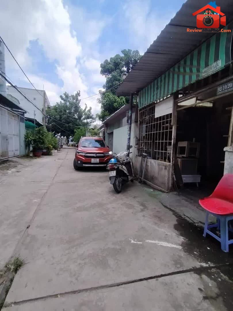 Review nhà phố Bình Tân TP.HCM hẻm 7m ô tô đổ cửa, giá chỉ nhỉnh 4 tỷ