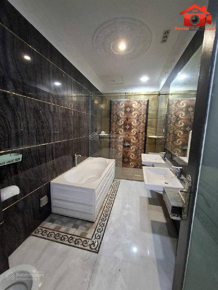 Review nhà phố TP.HCM – Nhà 17PN hiện đại, tiện ích đầy đủ