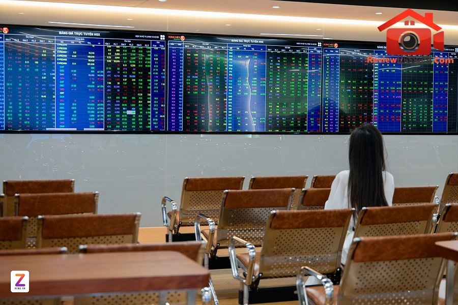 Hơn 112.000 tỷ đồng rời thị trường chứng khoán Việt Nam