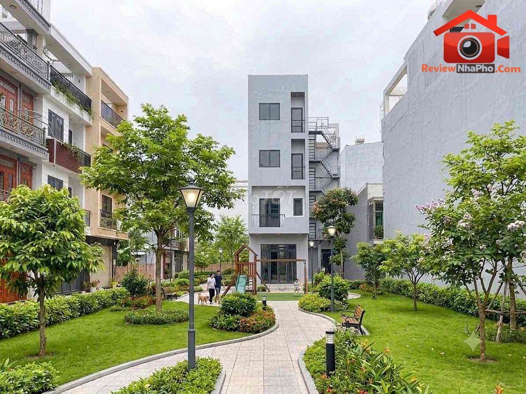 Review nhà phố mặt tiền hẻm ô tô 16m Quận Tân Phú TP.HCM giá 10.9 tỷ