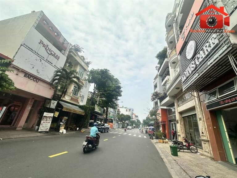 Review nhà phố TP.HCM: Bán nhà mặt tiền kinh doanh đường Trần Hưng Đạo 94m2