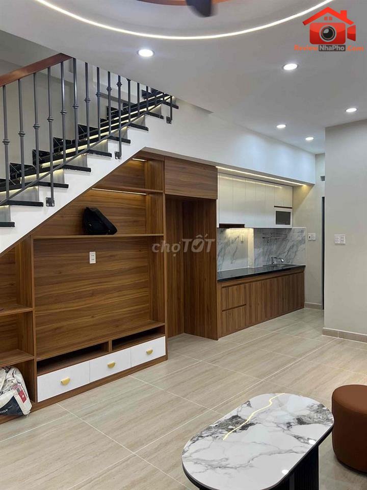 Hạ Giá 200, Thân Mời Anh Em MG bán giúp – Giá: 6.18 tỷ 40 m2 3 3