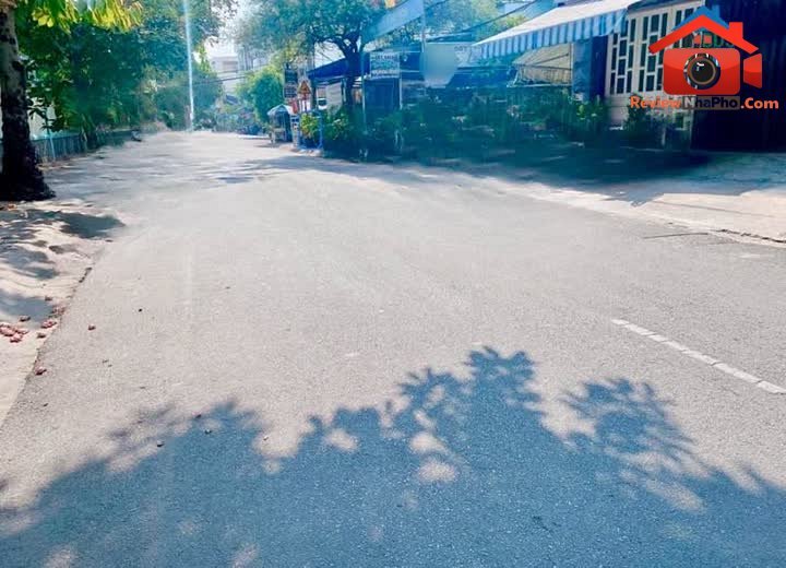 Review nhà phố Tân Phú 2 lầu giá 9 tỷ – Đường Lê Văn Phan