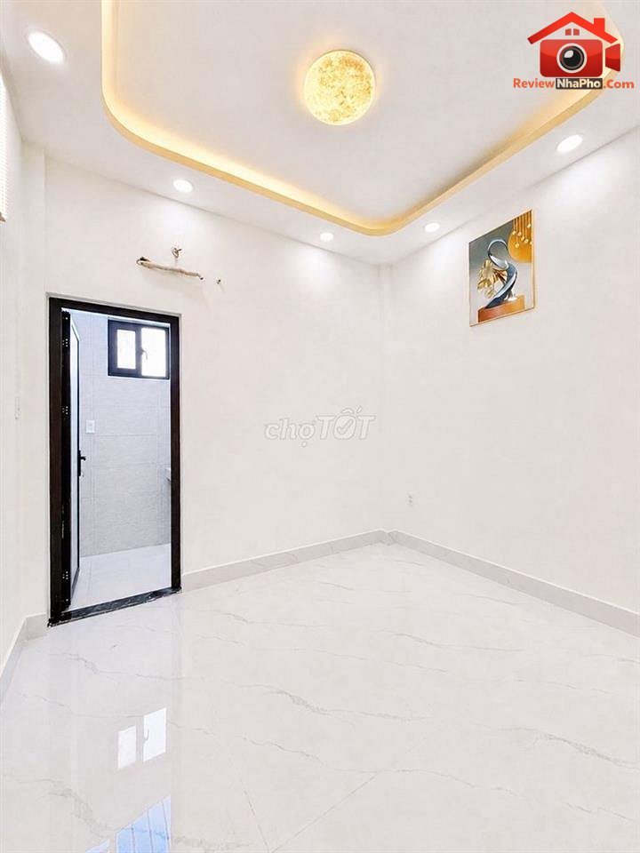 Review nhà phố 2 tầng hẻm xe hơi 5m tại Quận Tân Phú, TP.HCM – Giá chỉ 5 tỷ