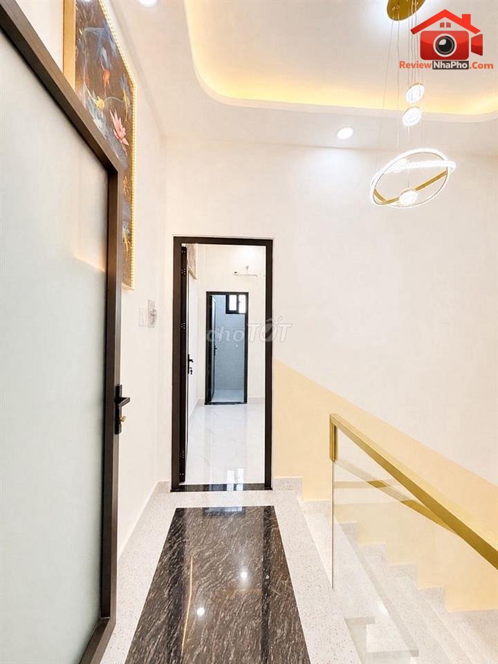 Review nhà phố 2 tầng hẻm xe hơi 5m tại Quận Tân Phú, TP.HCM – Giá chỉ 5 tỷ