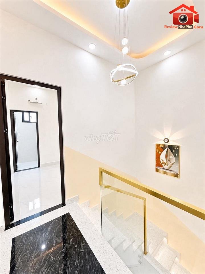 Review nhà phố 2 tầng hẻm xe hơi 5m tại Quận Tân Phú, TP.HCM – Giá chỉ 5 tỷ