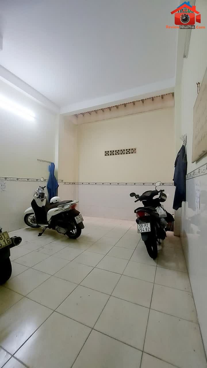 Review nhà phố Tân Bình 128 m², giá 8.2 tỷ, thu nhập 20 triệu/tháng