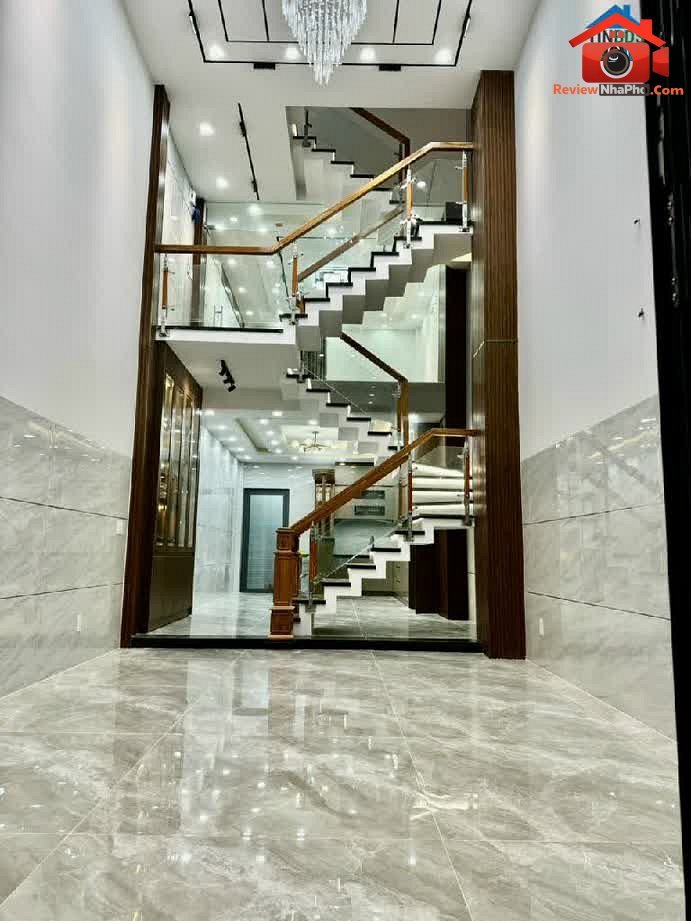 Bán nhà riêng Quận Tân Phú, giá 18 tỷ, diện tích 168 m²