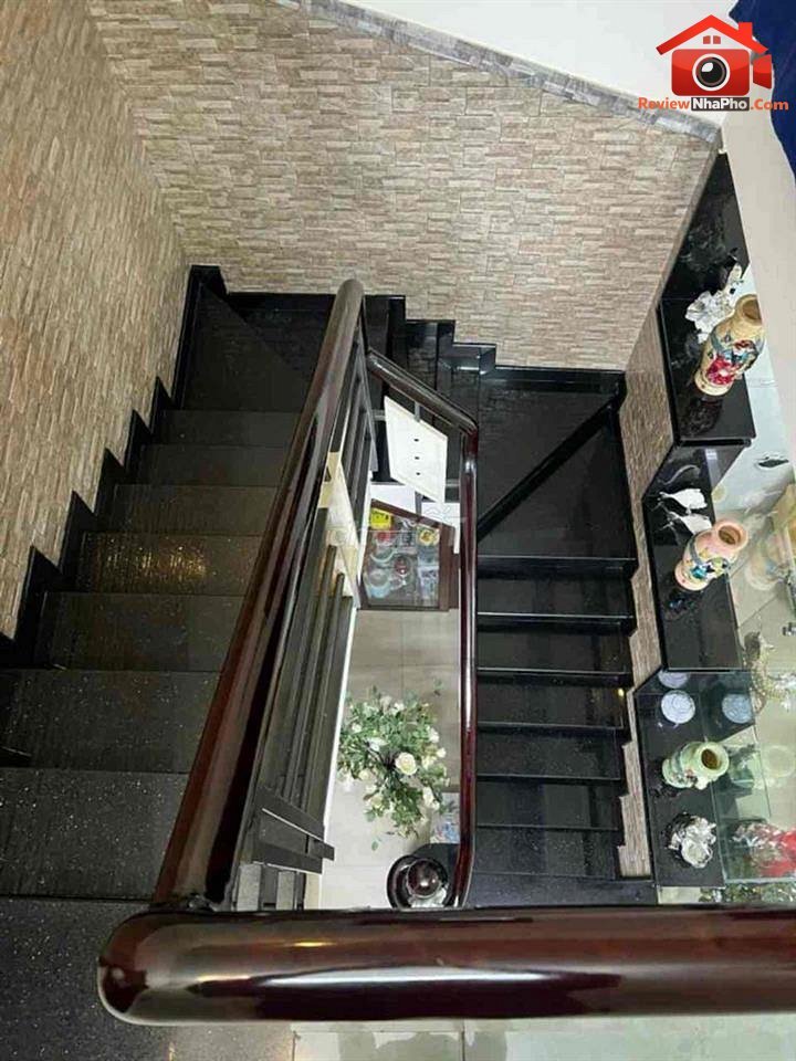 Review nhà phố hẻm xe hơi tại đường Hòa Bình Quận Tân Phú TP.HCM giá 6.7 tỷ