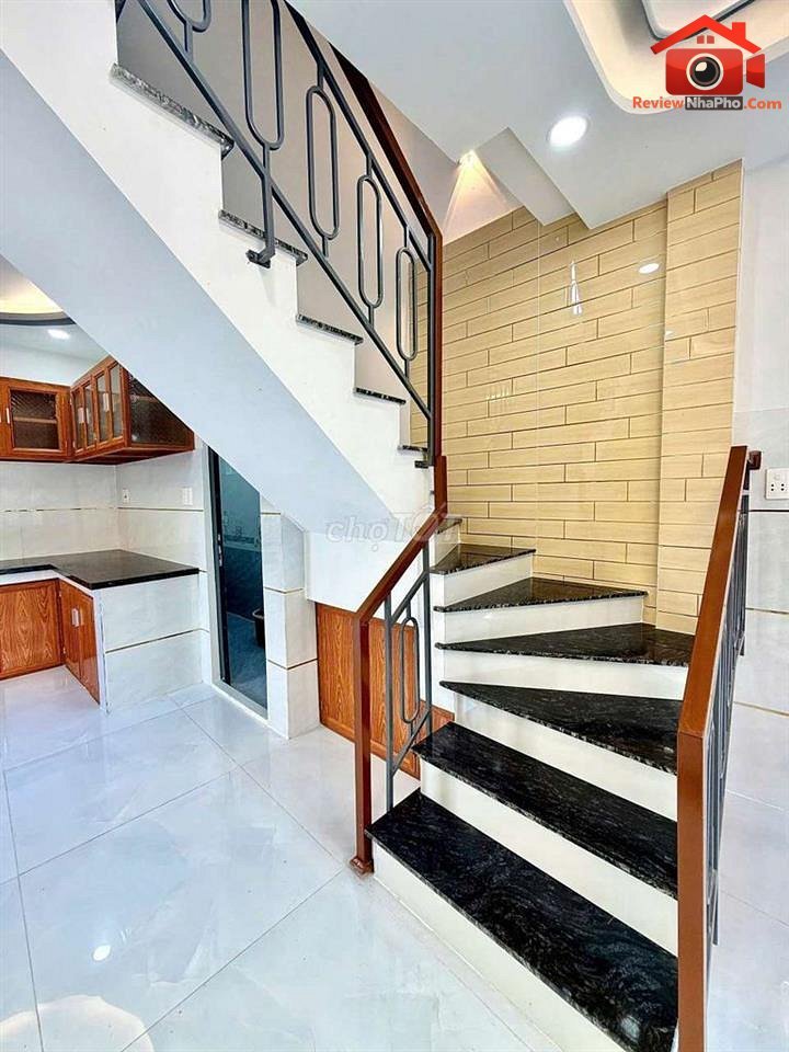 Review nhà phố Quận Bình Tân TP.HCM giá 2.68 tỷ – 30m2 mới xây