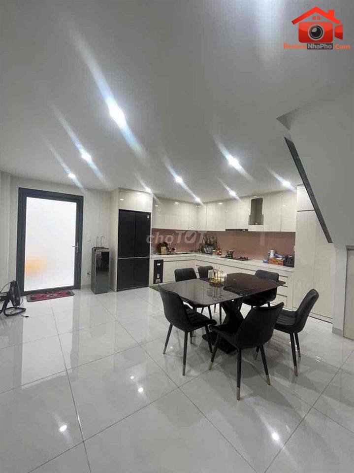 Review nhà phố Quận Bình Tân TP.HCM 100m2 giá 10.8 tỷ tặng nội thất