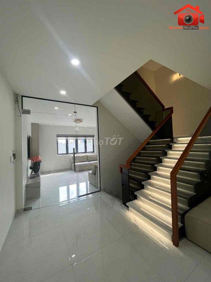 Review nhà phố Quận Bình Tân TP.HCM 100m2 giá 10.8 tỷ tặng nội thất