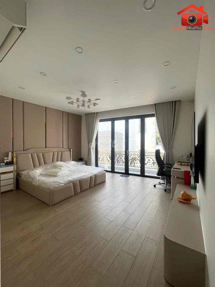 Review nhà phố Quận Bình Tân TP.HCM 100m2 giá 10.8 tỷ tặng nội thất