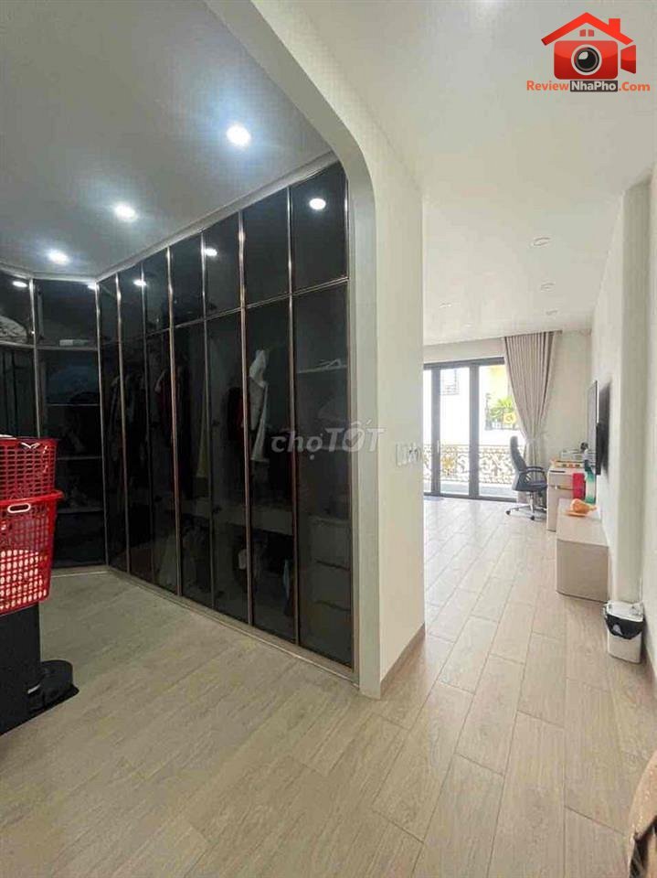 Review nhà phố Quận Bình Tân TP.HCM 100m2 giá 10.8 tỷ tặng nội thất