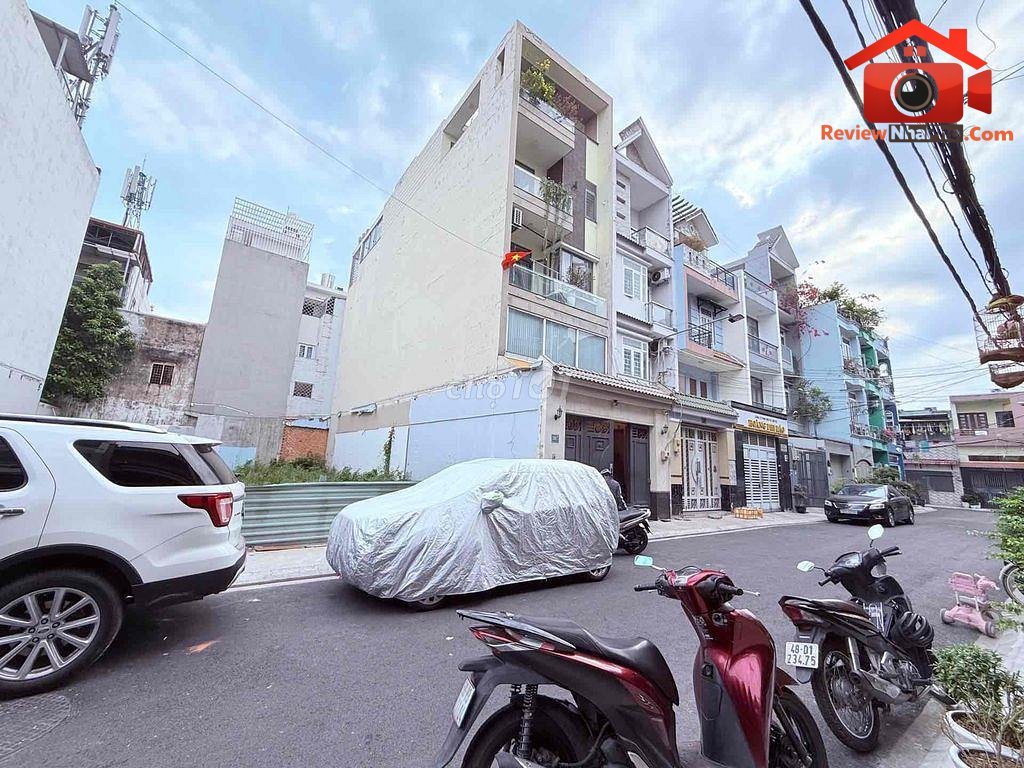Review nhà phố Quận Tân Bình TP.HCM giá 11.3 tỷ với 6 phòng ngủ