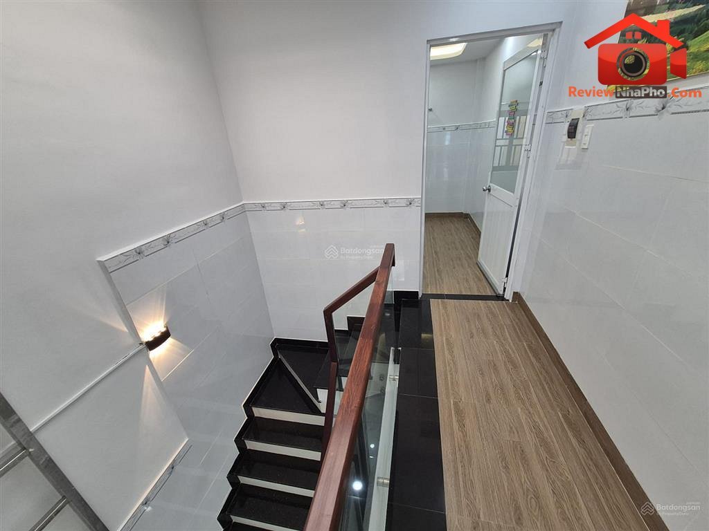 Review nhà phố Quận Bình Tân TP.HCM hẻm xe tăng đỗ cửa giá 4.6 tỷ