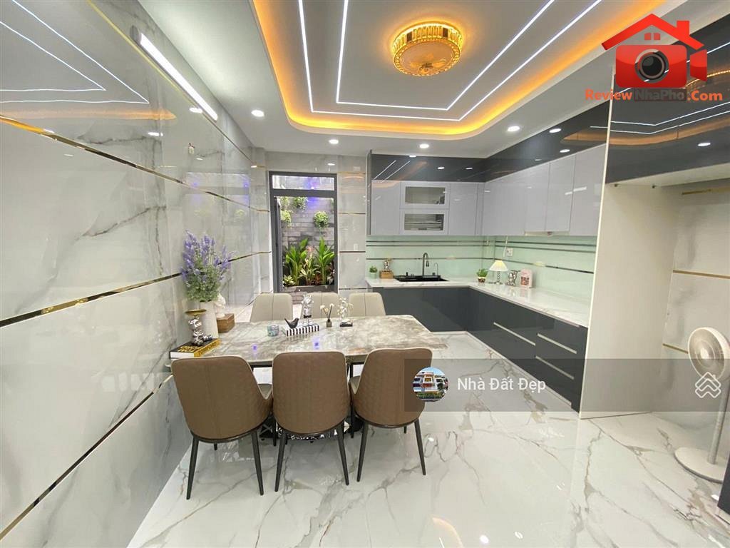 Review nhà phố 5 tầng đường Mã Lò Quận Bình Tân, TP.HCM giá 7.4 tỷ