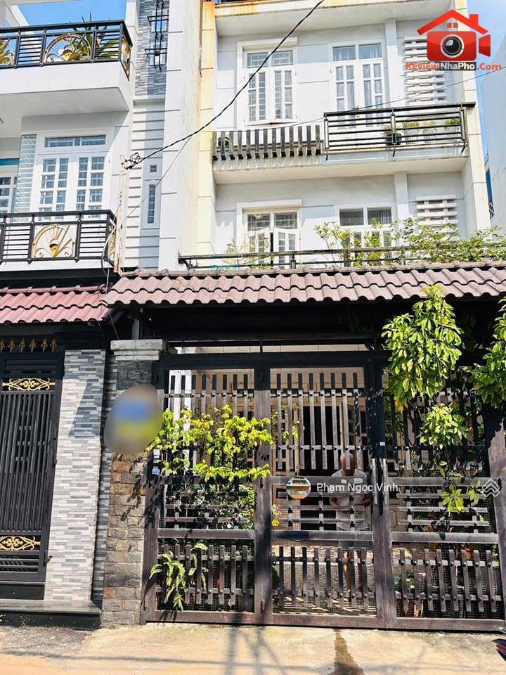 Review nhà phố Quận Tân Bình TP.HCM với 4 phòng ngủ và sổ đỏ