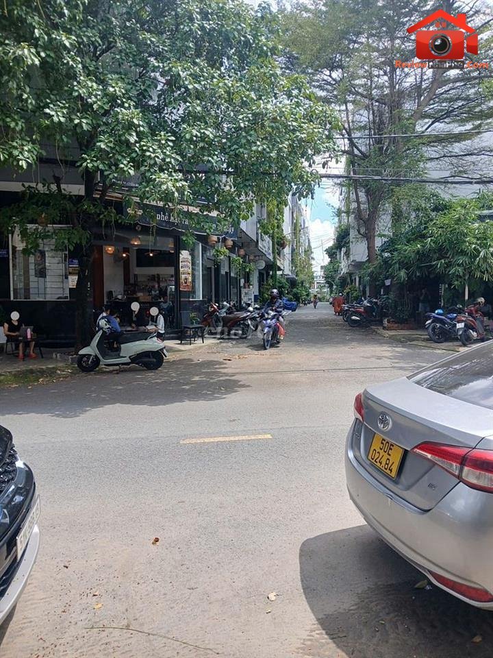 Review nhà phố Quận Tân Phú – Mặt bằng kinh doanh góc 2 mặt tiền