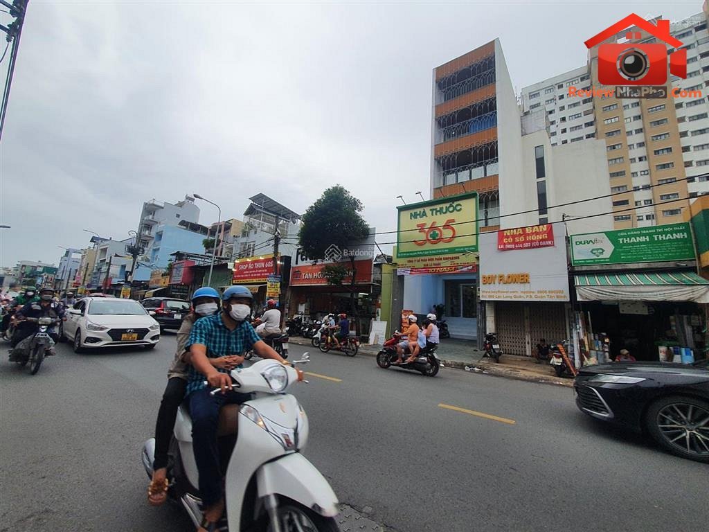 Review nhà phố TP.HCM 662 Lạc Long Quân, 118m², giá 28 tỷ