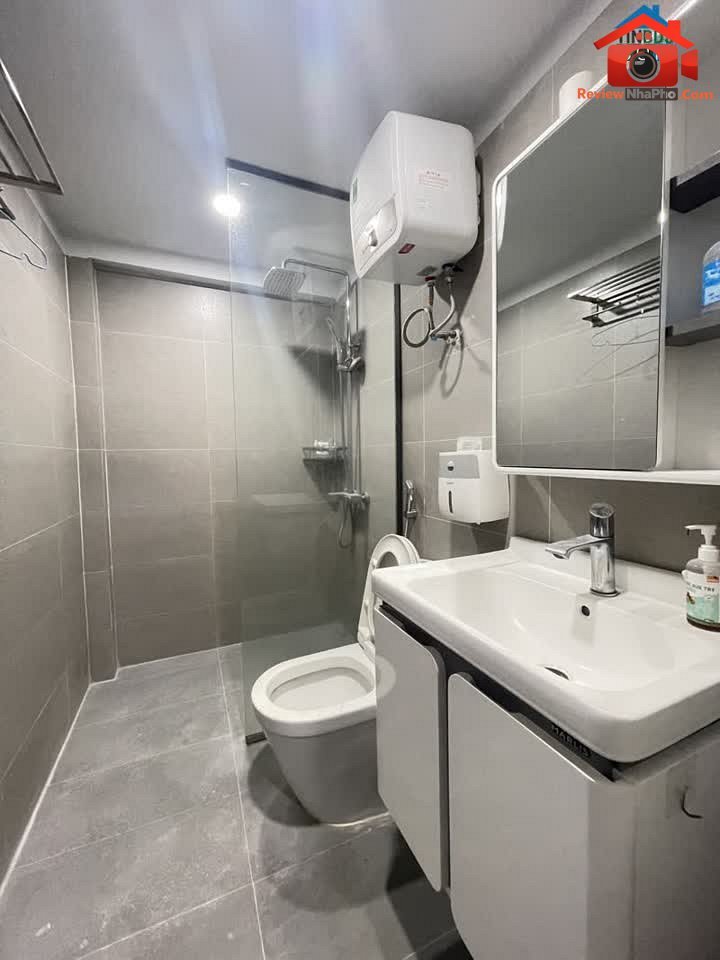 Review nhà phố Tân Phú TP.HCM 60m2, giá 4.9 tỷ, sát HXH