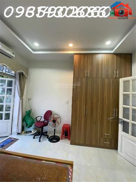 Review nhà phố Quận Tân Bình – Biệt thự 226 Bis Lê Văn Sỹ giá 45 tỷ