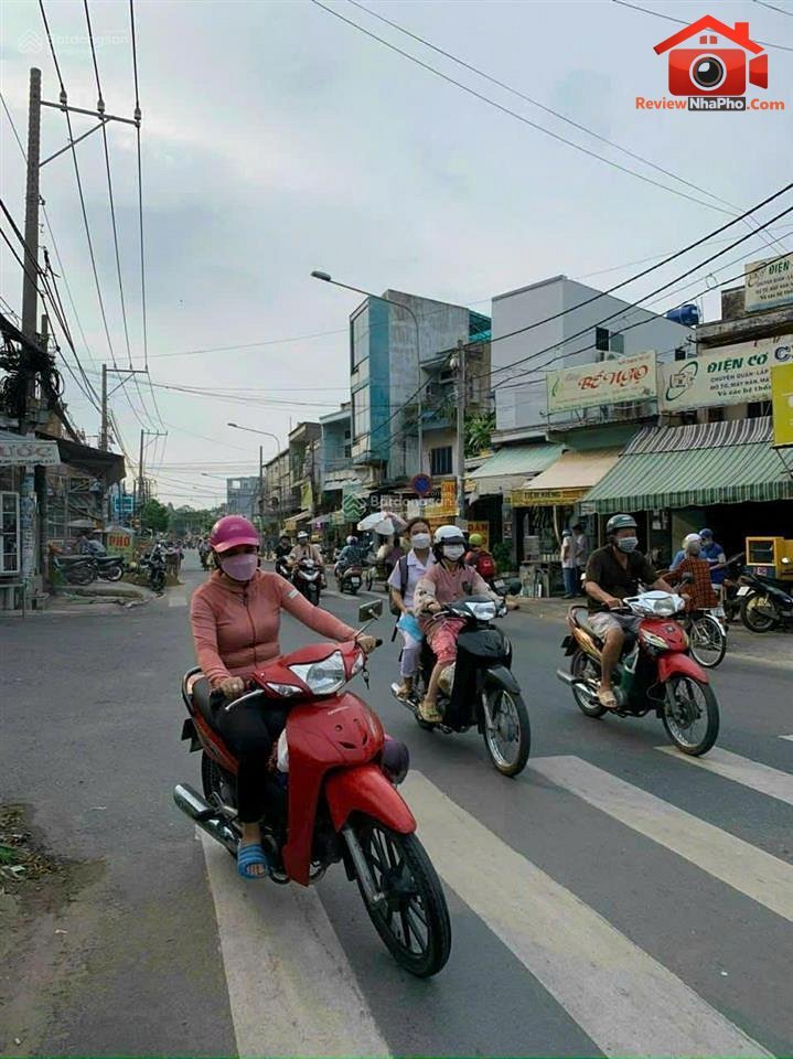 Review nhà phố mặt tiền đường Trương Phước Phan, Quận Bình Tân, TP.HCM