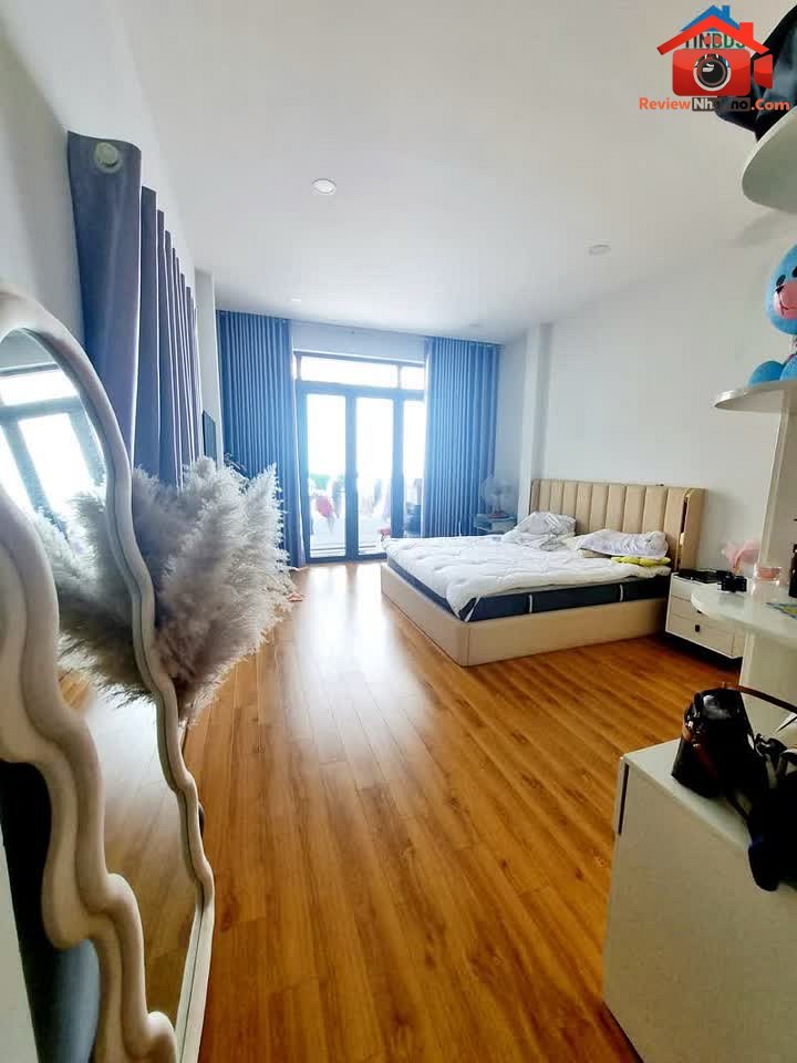Review nhà phố Tân Bình 73m² giá 5.5 tỷ, hẻm 956 Âu Cơ