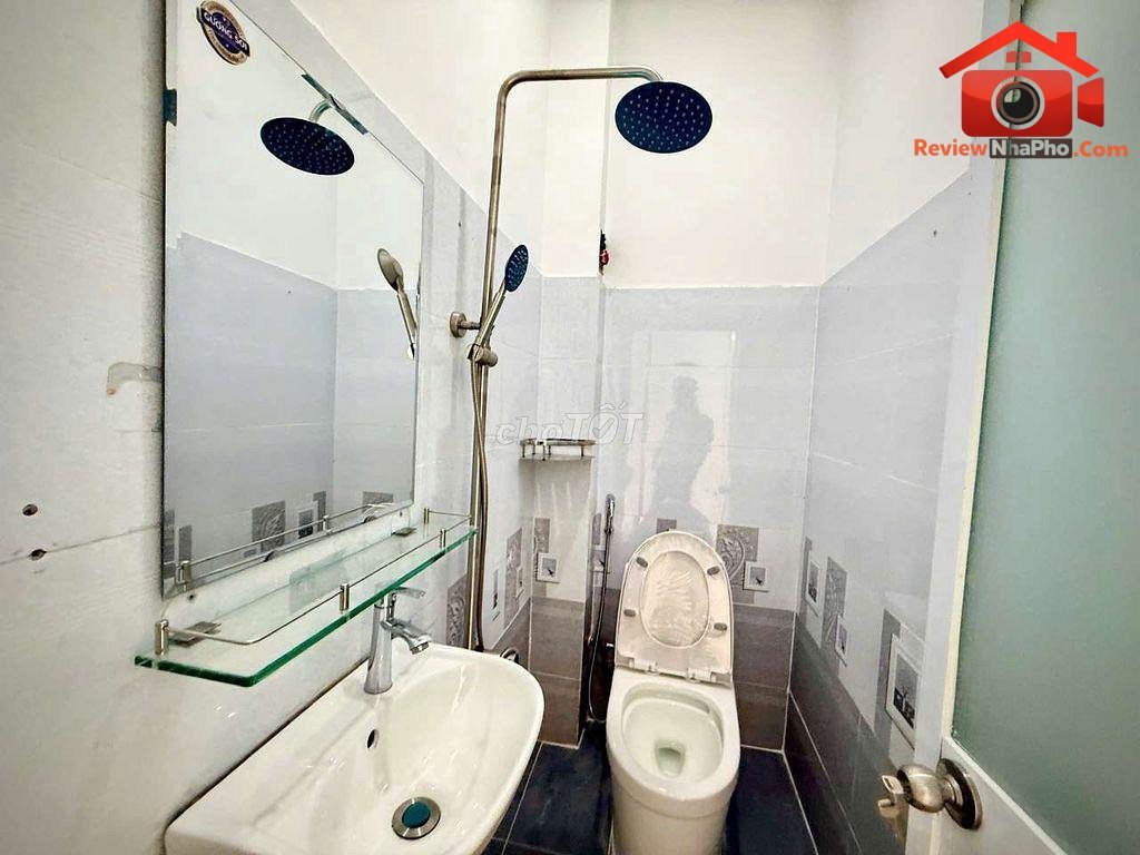 Review nhà phố 2 tầng giá 4.35 tỷ tại Quận Tân Phú, TP.HCM