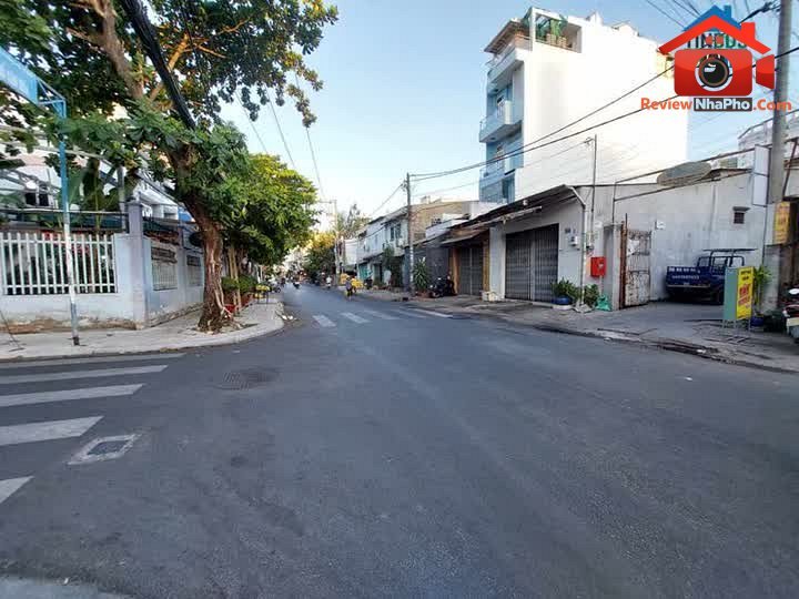 Review nhà phố Tân Phú, 85m² giá 9.7 tỷ gần Âu Cơ