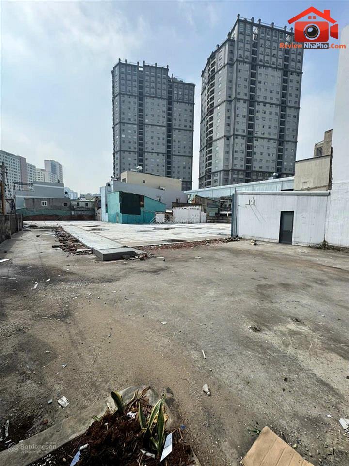 Review nhà phố Quận Tân Phú TP.HCM: Đất thổ cư 1370m² giá 110 tỷ