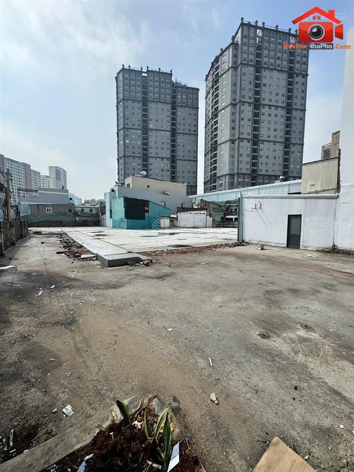 Review nhà phố Quận Tân Phú TP.HCM: Đất thổ cư 1370m² giá 110 tỷ