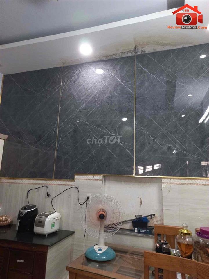 Phân tích nhà phố Quận Bình Tân TP.HCM – Nhà hẻm xe hơi 2 tầng giá 2.7 tỷ