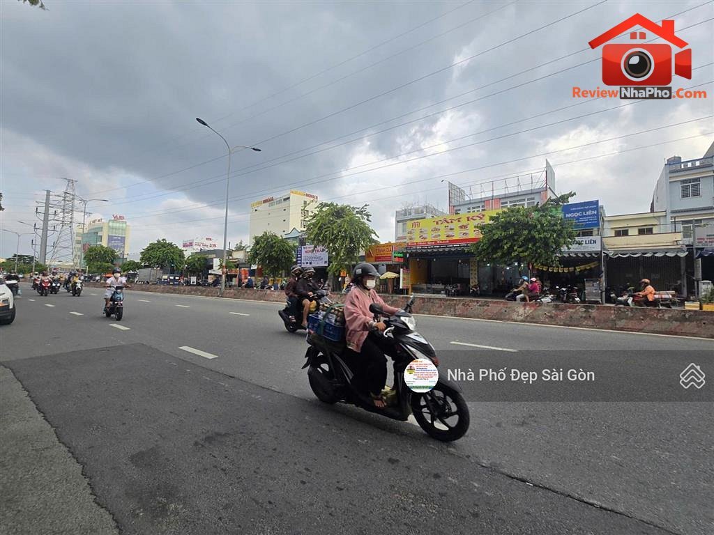Review nhà phố Quận Tân Phú TP.HCM, mặt tiền Lê Trọng Tấn – 90m2 giá 12.9 tỷ